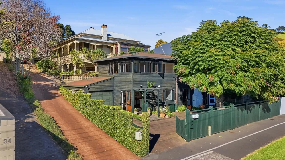 Photos of 2/32 Albert Road