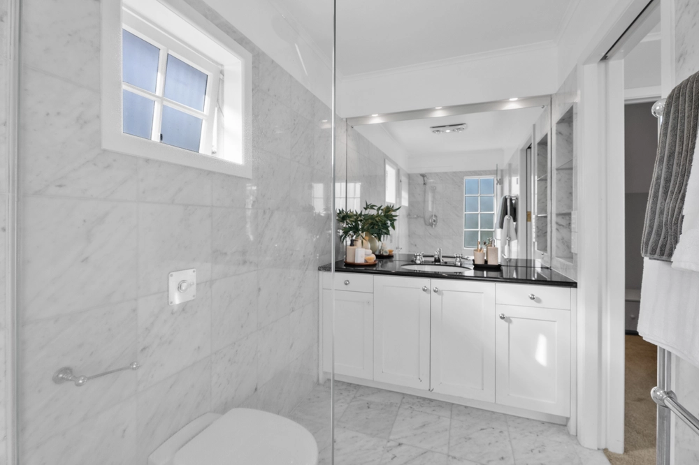 Photos of 29 Entrican Avenue