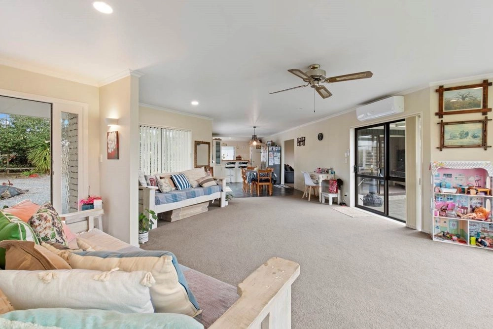 Photos of 80 Oira Road