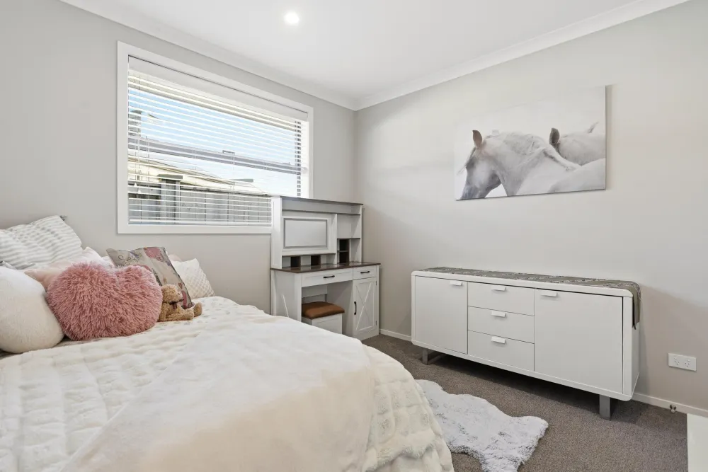 Photos of 6 Cassinia Close