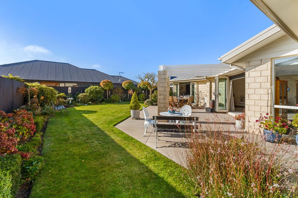 Photos of 19 Magnolia Boulevard
