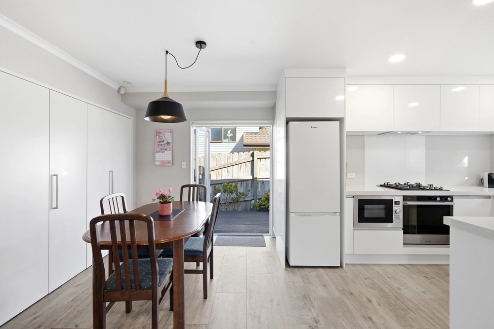 Photos of 53C Howe Street