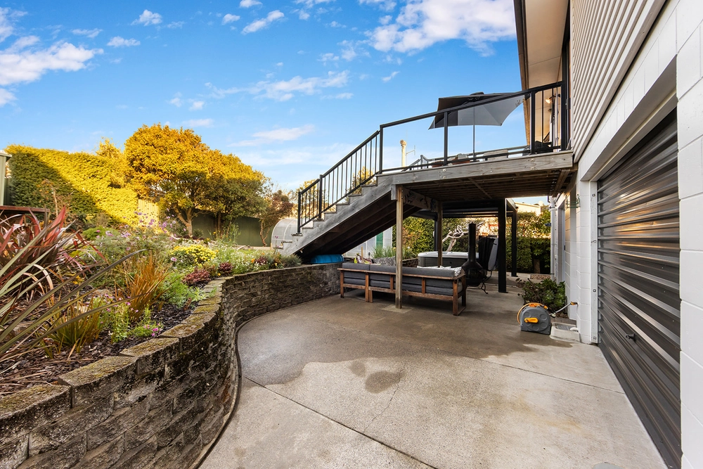 Photos of 30 Te Ara Crescent