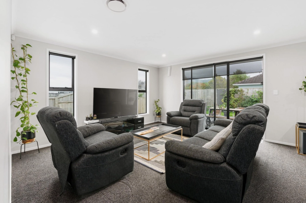 Photos of 1 Tupaea Place