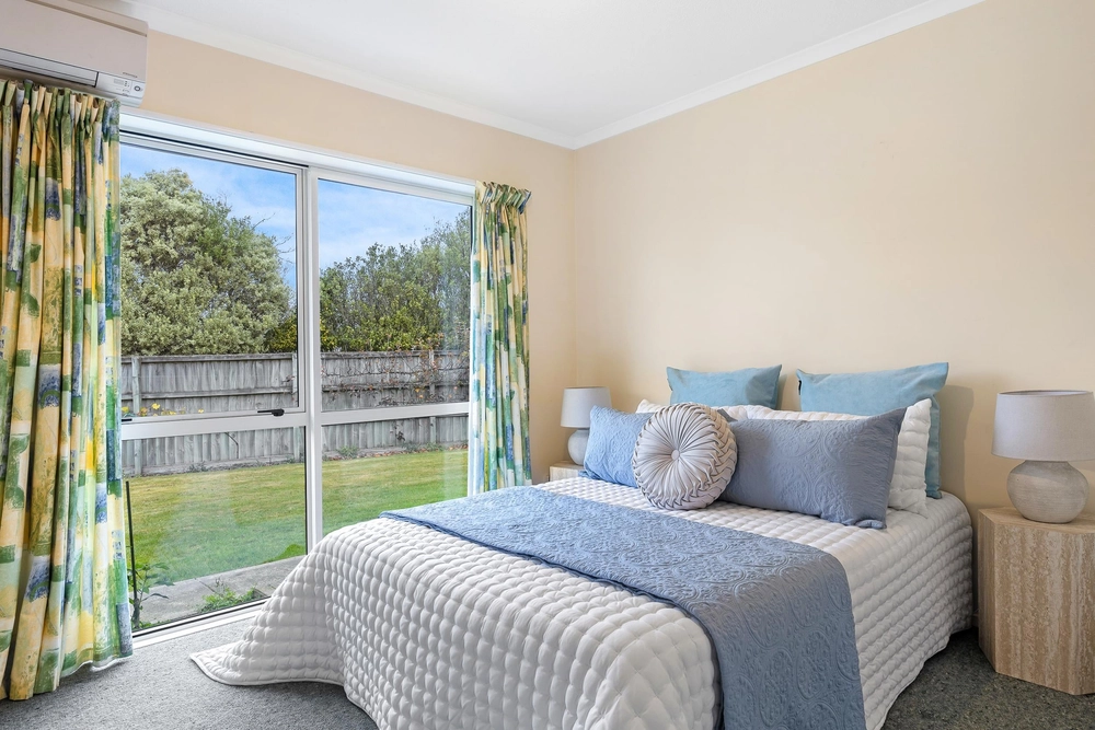 Photos of 49 Stonebridge Way