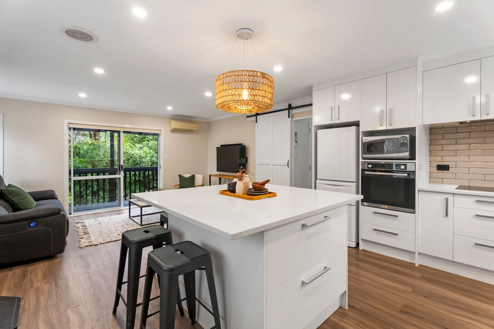 Photos of 33 Brooke Road