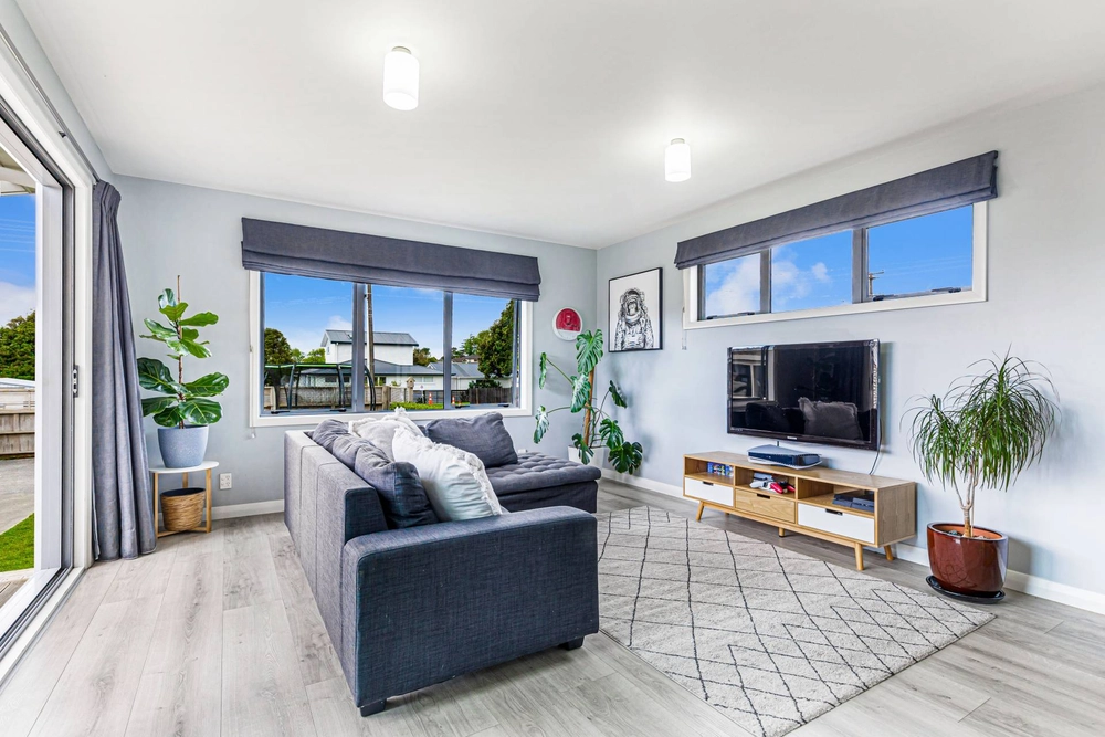 Photos of 103a wharf road te