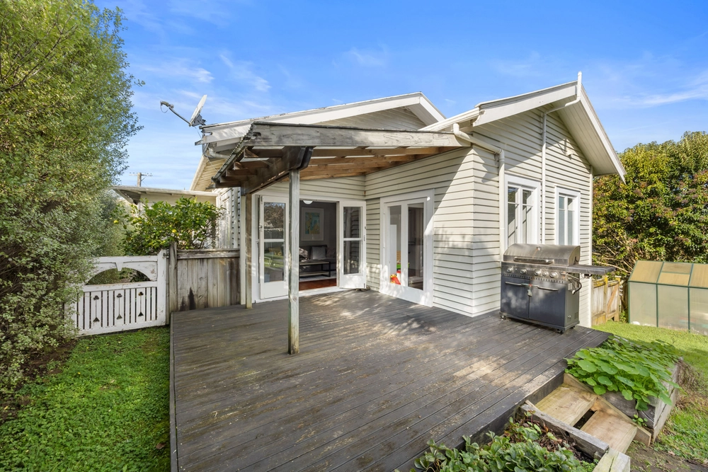 Photos of 17 Tamaki Avenue