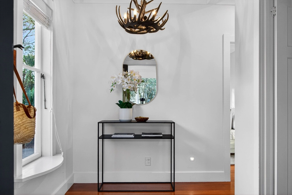 Photos of 9 Woodhouse Road