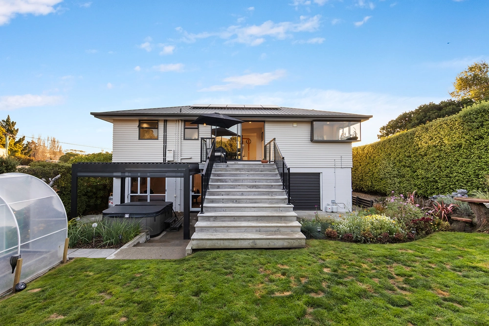 Photos of 30 Te Ara Crescent