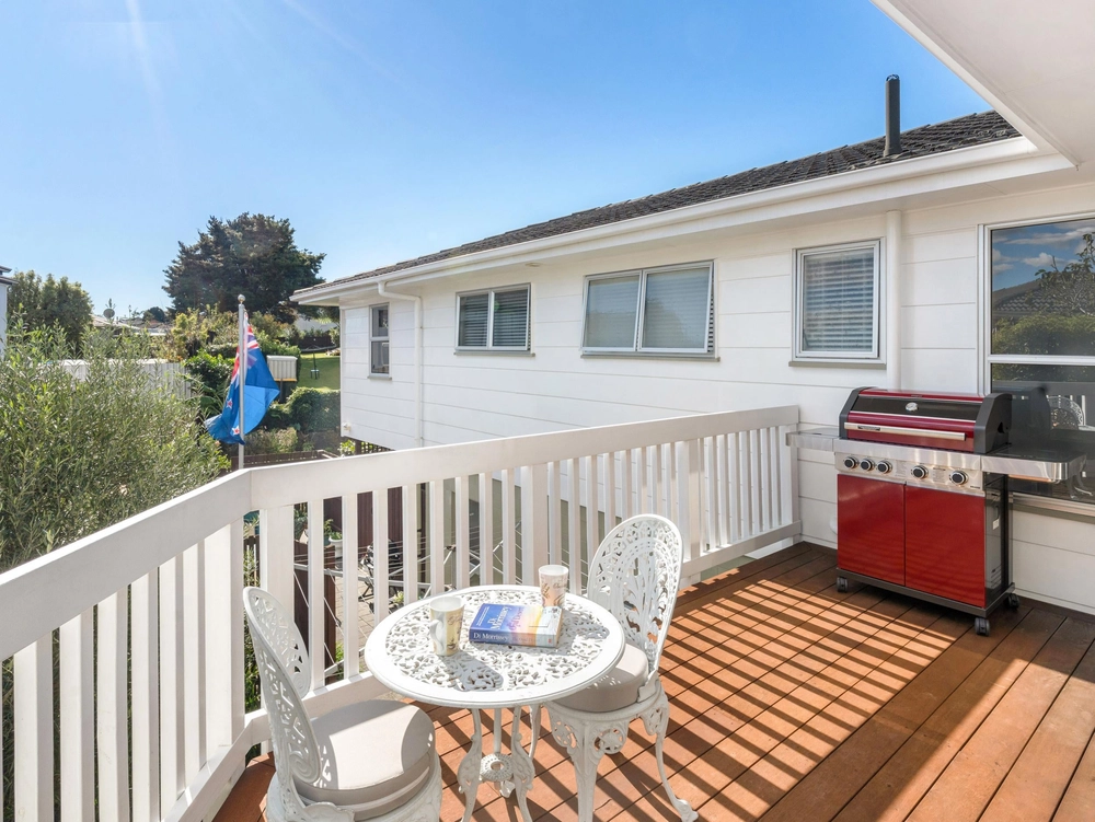 Photos of 22 Jandell Crescent