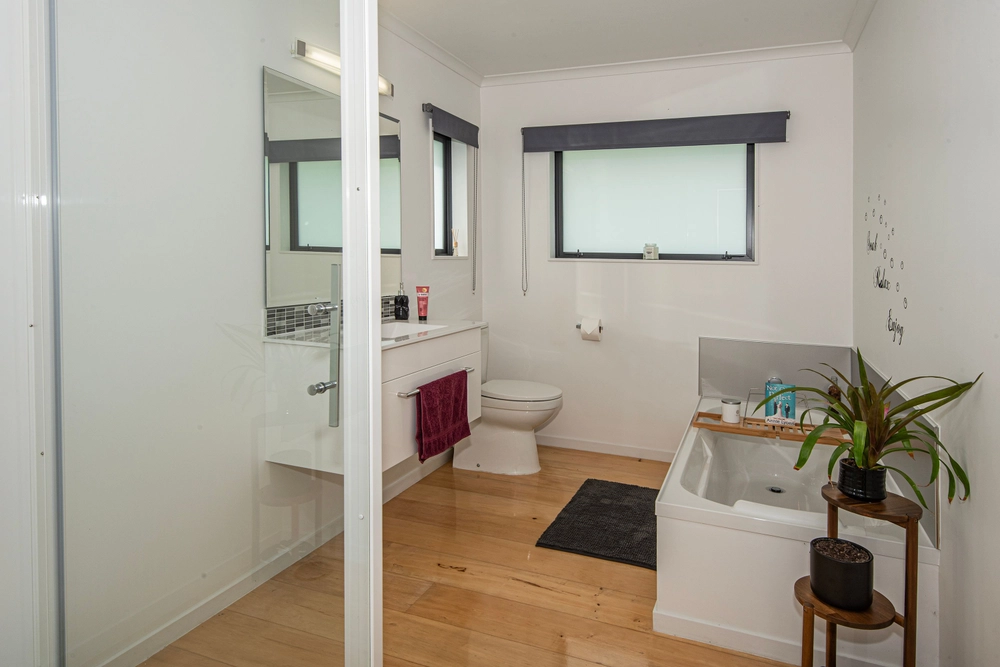 Photos of 27 Hodge Road
