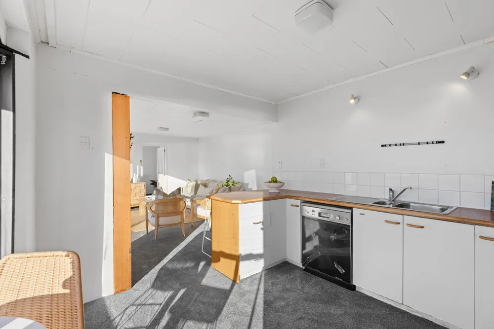 Photos of 33 Tuawera Terrace