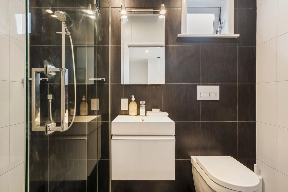 Photos of 1 Rhodes Avenue