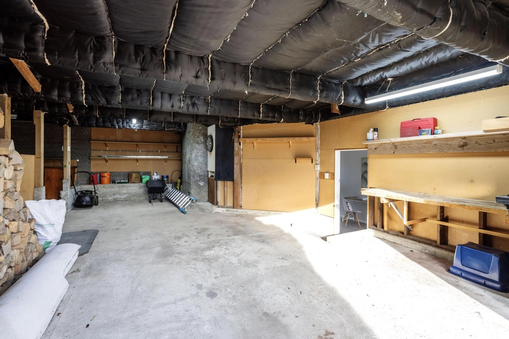 Photos of 21 Kamura Street