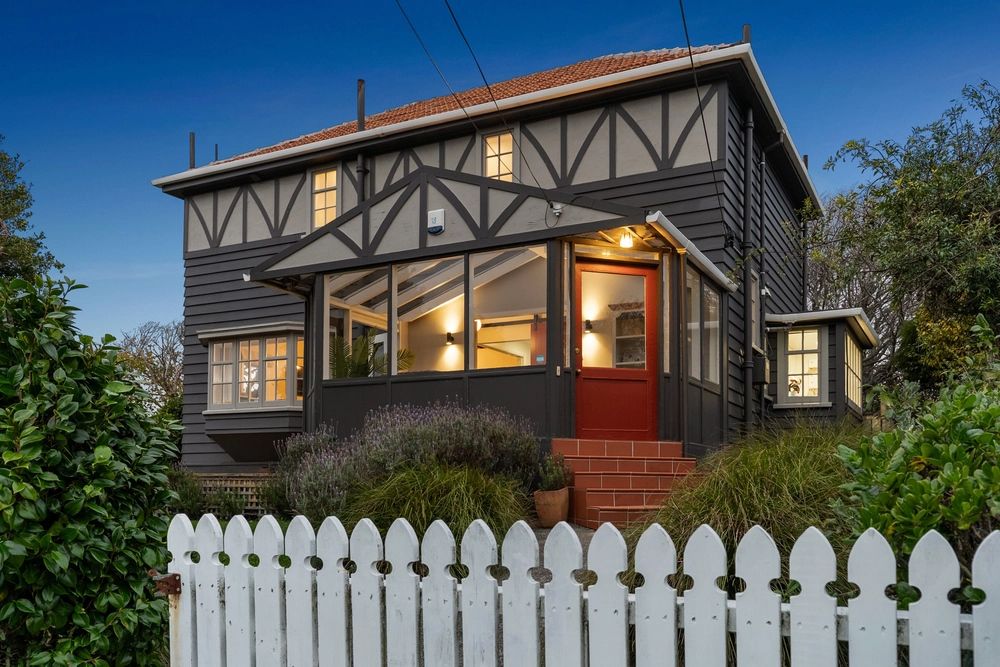 Photos of 15 Trelissick Crescent