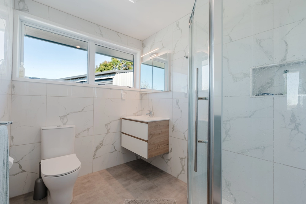 Photos of 1524 Te Pahu Road
