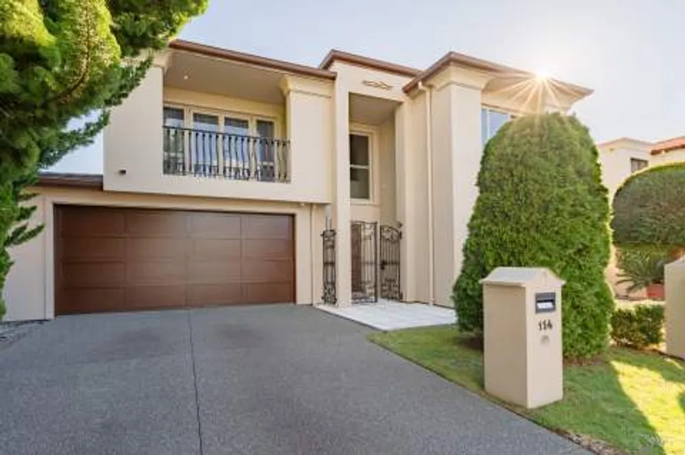 Photos of 114 Palm Beach Boulevard