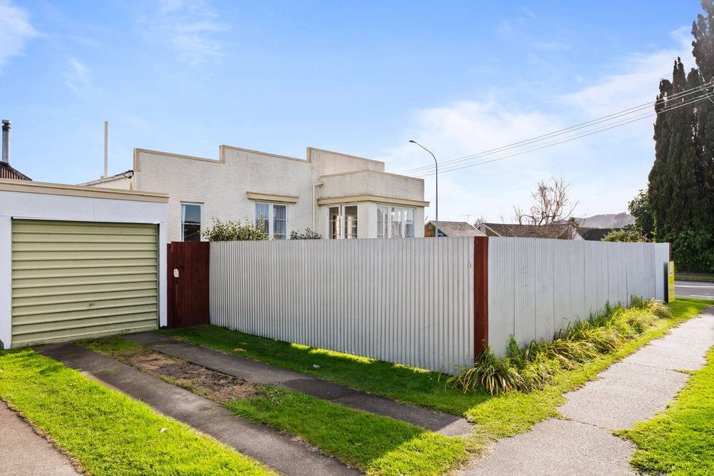 Photos of 121 Wainui Road