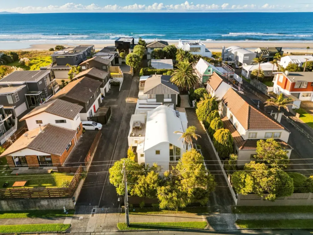Photos of 75D Oceanbeach Road