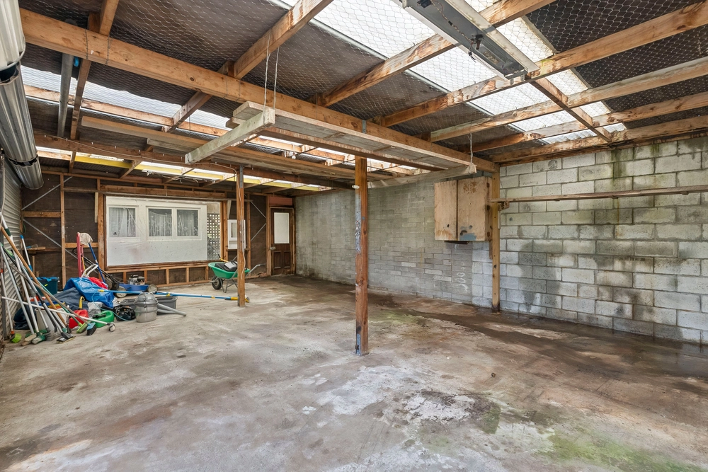 Photos of 9 Bassett Road