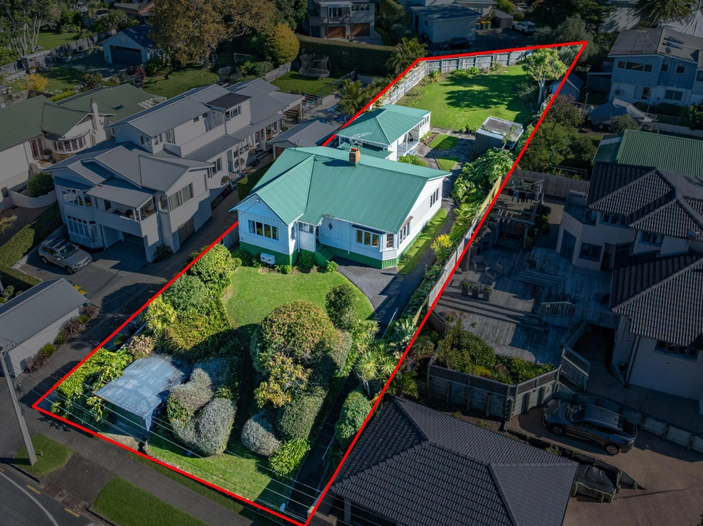 Photos of 2 Seabreeze Road