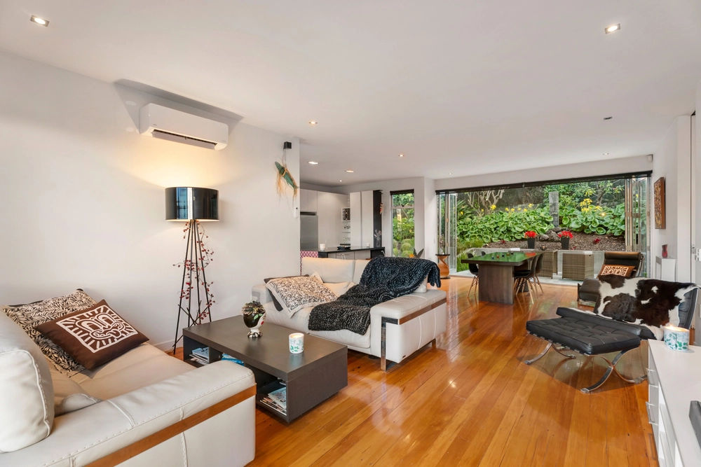 Photos of 93 Tautari Street
