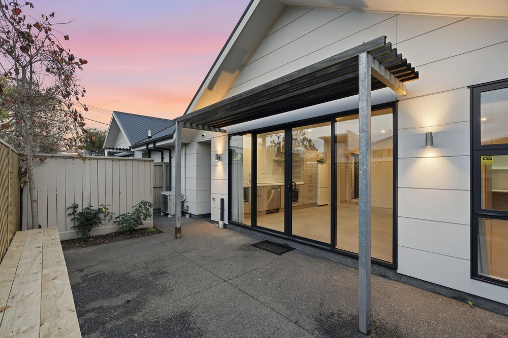 Photos of 29B Clarence Street South