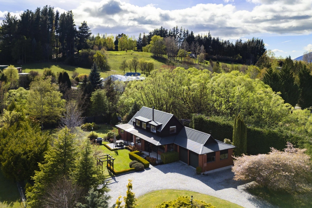 Photos of 353A Littles Road