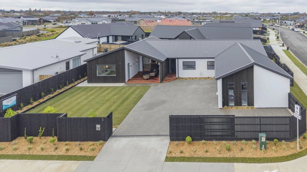 Photos of 2 Cathie Street