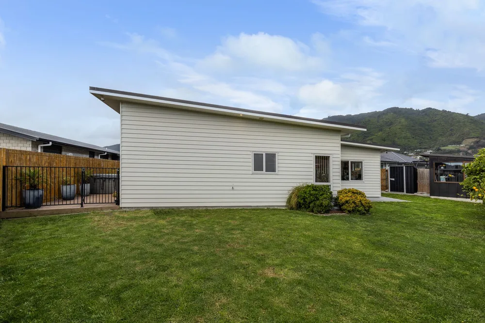 Photos of 39 Waipunahau Road