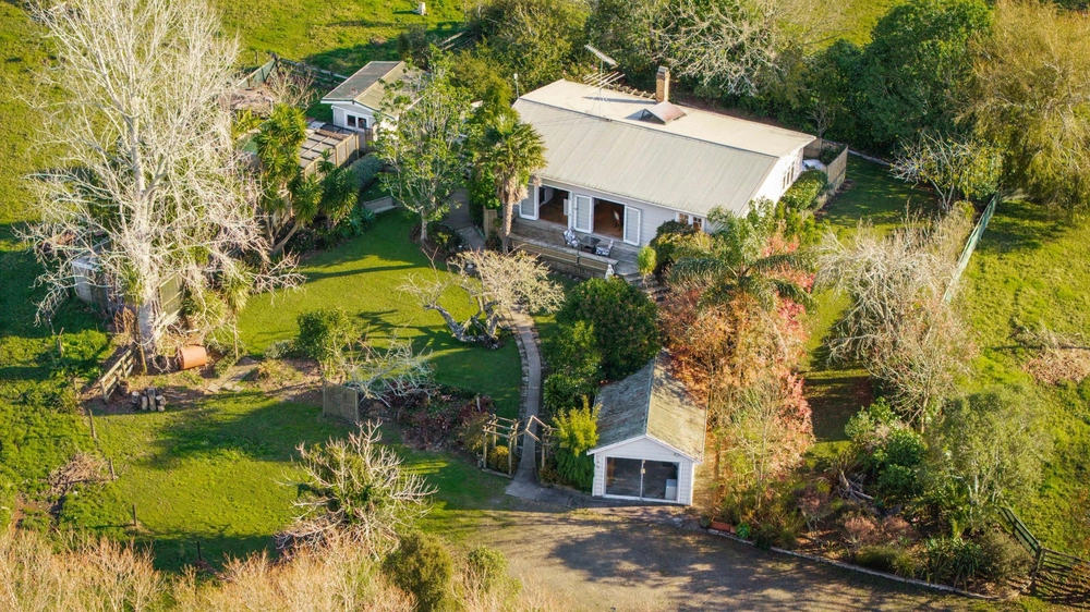 Photos of 391 Pine Valley Road