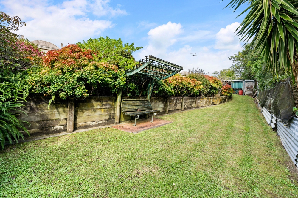 Photos of 12 Howlett Street