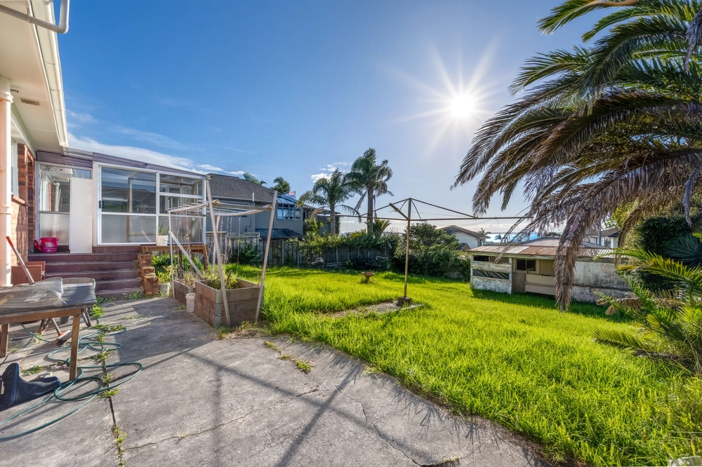 Photos of 182 Bucklands Beach Road