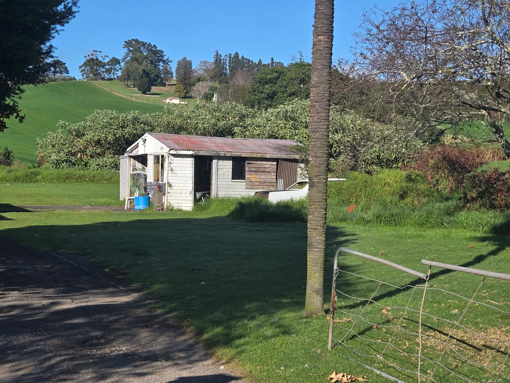 Photos of 135 Kairua Road