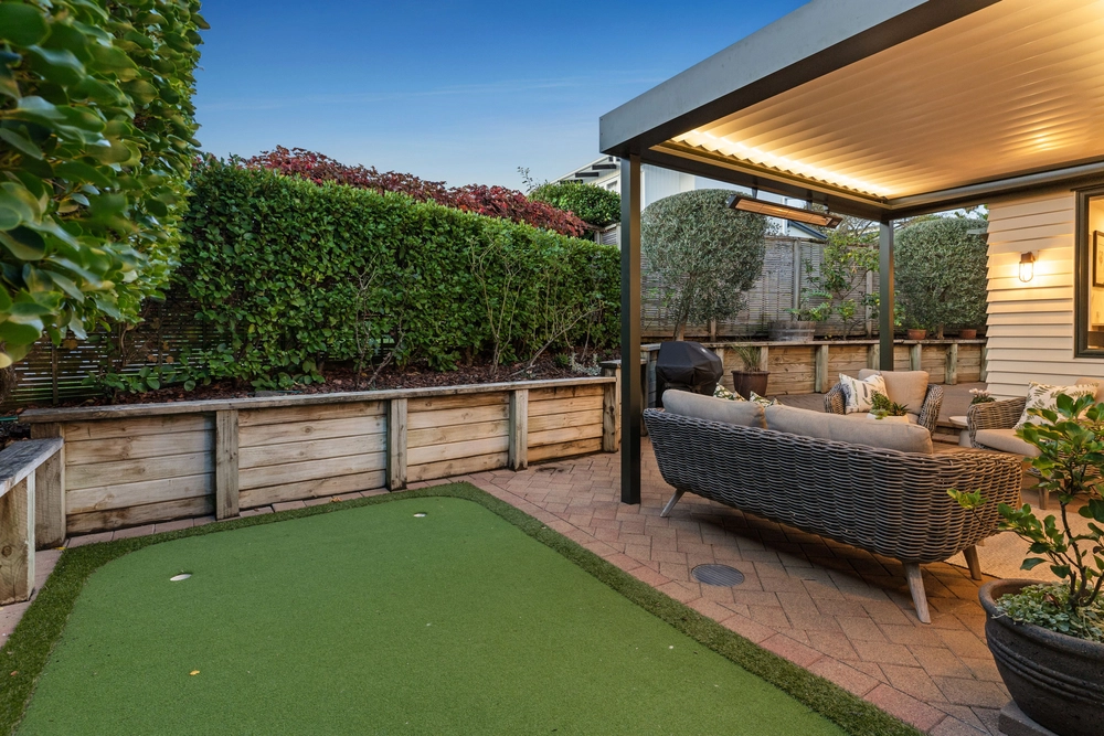 Photos of 12A Appleyard Crescent
