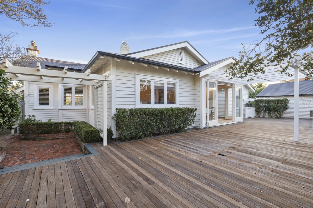 Photos of 410 River Road