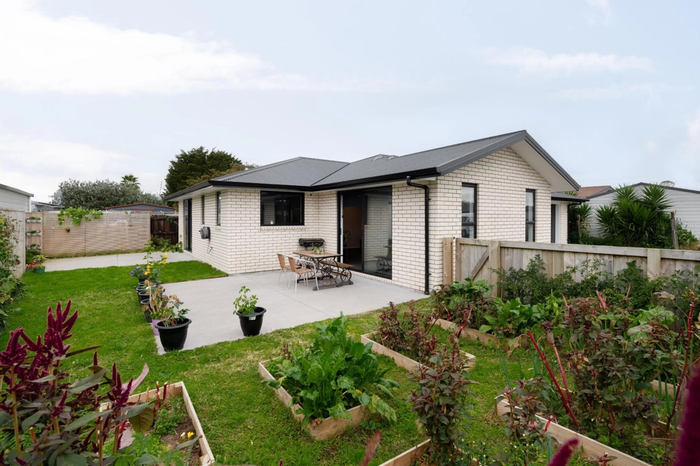Photos of 1 Tupaea Place