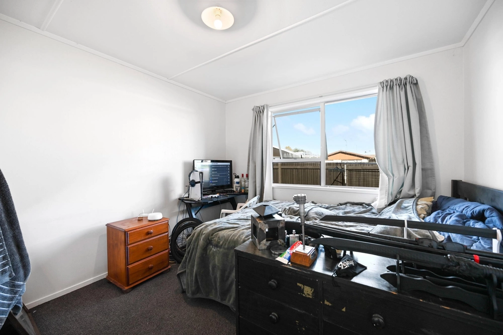 Photos of 11 Holmes Street