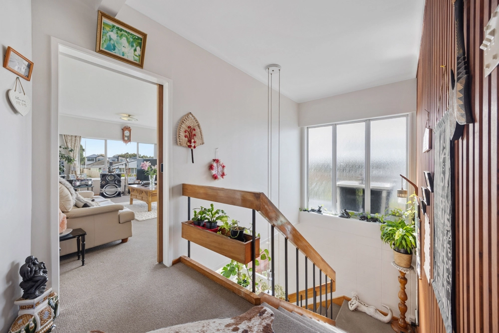 Photos of 164 Gray Avenue