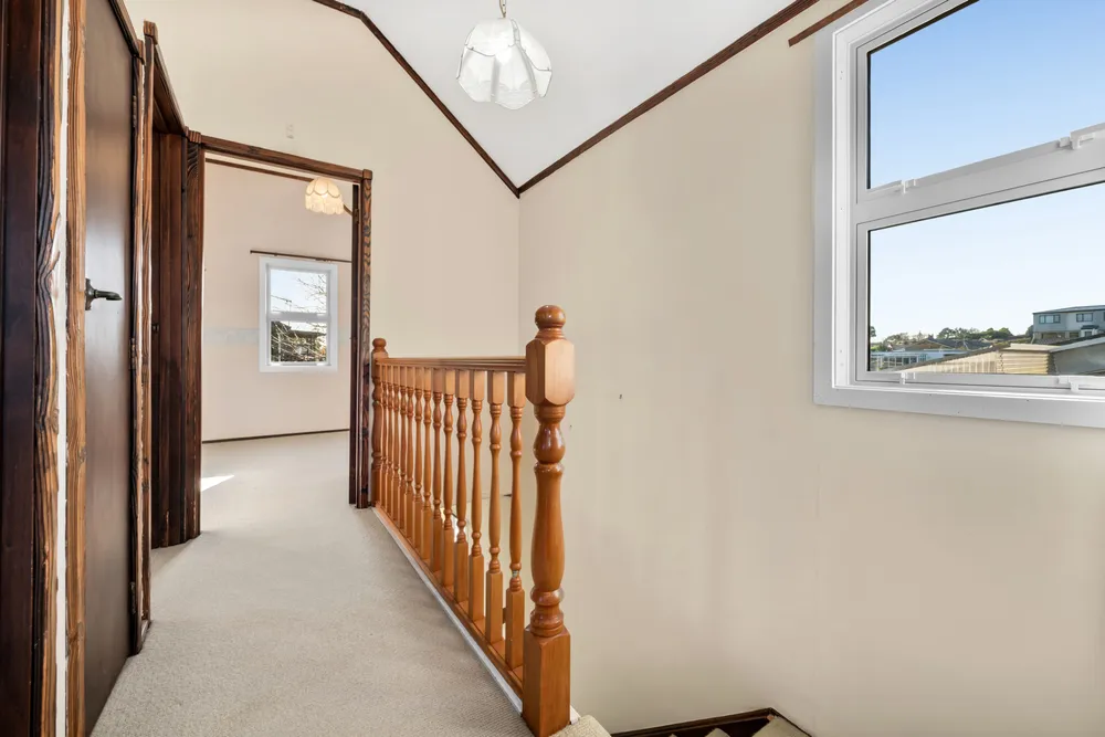 Photos of 1/85 Meadway