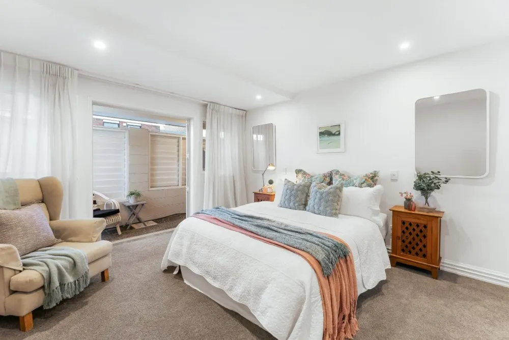 Photos of 75D Oceanbeach Road