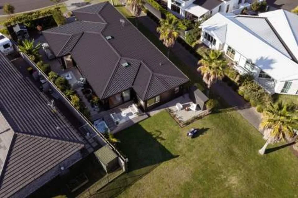 Photos of 33 Montia Close