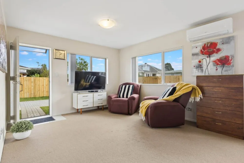 Photos of 23 Desmond Place