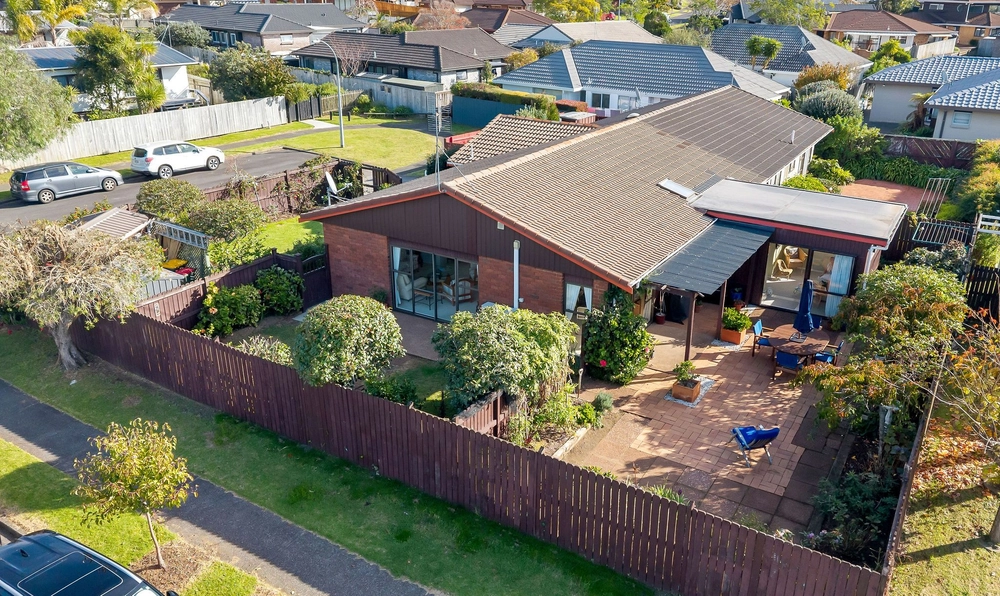 Photos of 2 Mark Edward Drive