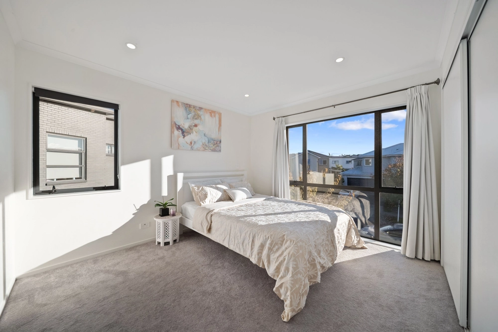 Photos of 9 Vincent McGrath Crescent