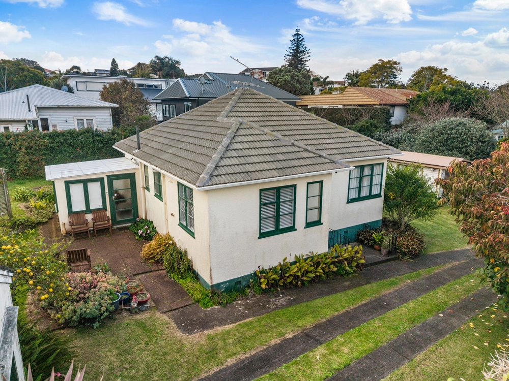Photos of 48A Athens Road