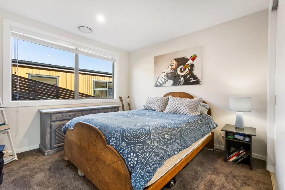 Photos of 15 Landsborough Lane