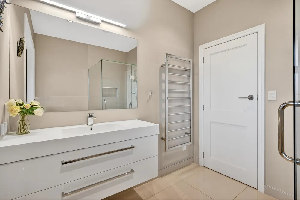 Photos of 136 Mcrobbie Road