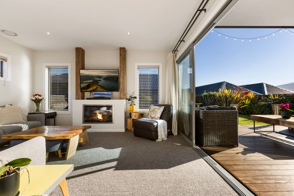 Photos of 15 Landsborough Lane
